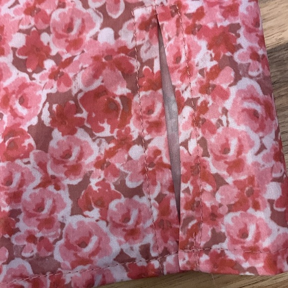 NWT! Women’s Button-Down Floral Tank - Size M - Picture 8 of 8